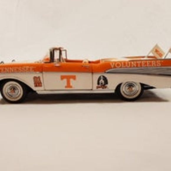 Danbury Mint UT 1957 Chevy Bel Air - Picture 8 of 8
